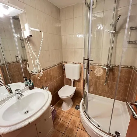 Lav Penzion 3*