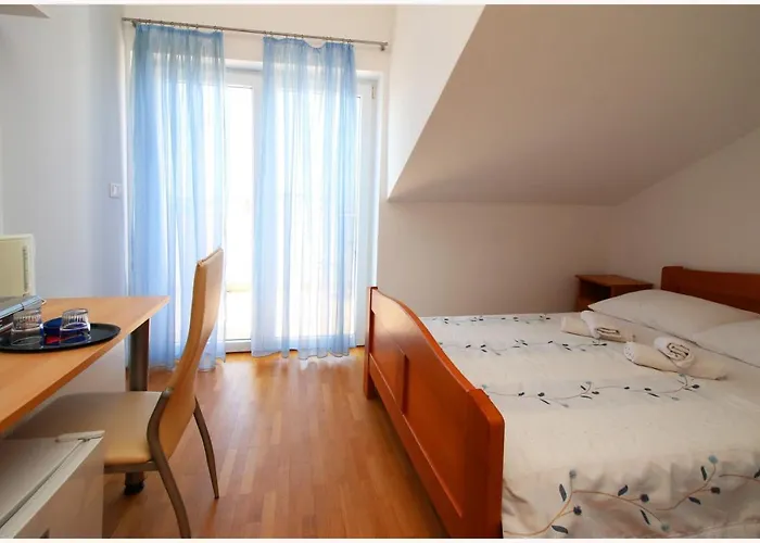 Lav 게스트하우스 3*