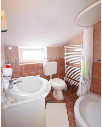 Lav 3* 프리모스턴