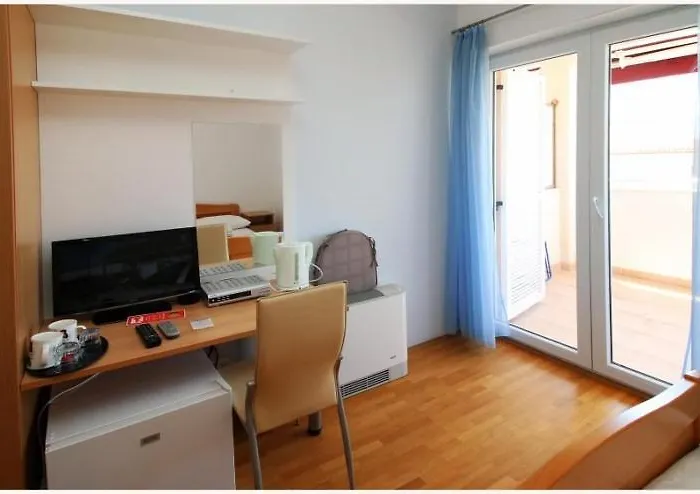 Lav 게스트하우스 3*